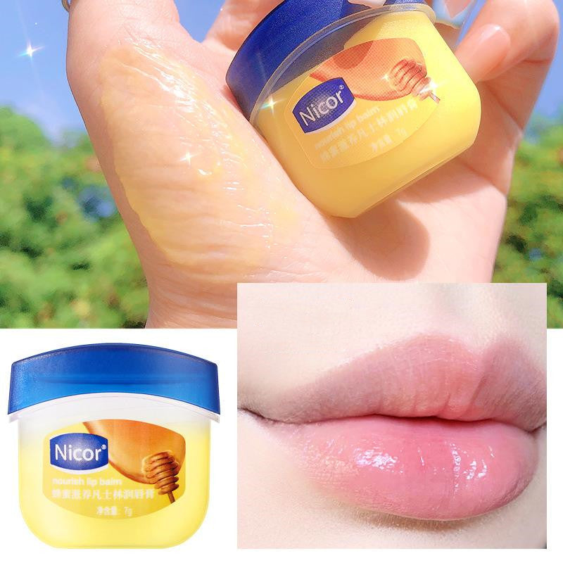 Stylish And Simple Lip Balm To Prevent Chapped