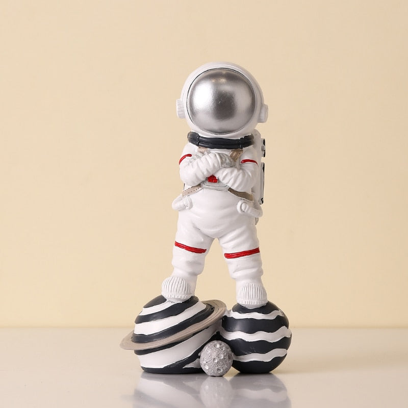 Nordic Modern Astronaut Miniature Figurines Resin Craft Home Fairy Garden Desk Decoration Furnishing Articles Room Accessories