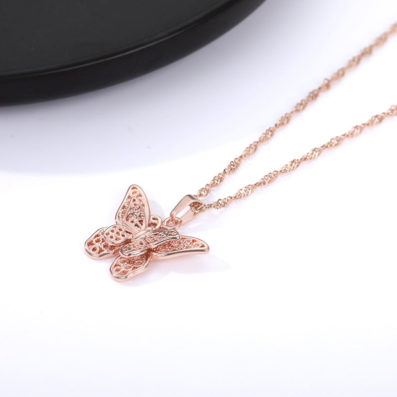 Butterfly Necklace for Women Stainless Steel Butterflies Pendant Necklace Gold Color Charms Choker Boho Aesthetic Jewelry