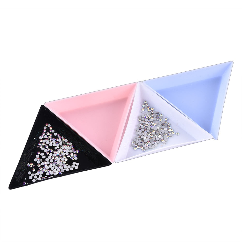 Triangle Plastic Rhinestone Nail Art Storage Box Plate Tray Holder Container Jewelry Glitter Cup DIY Decoration Dotting Tool