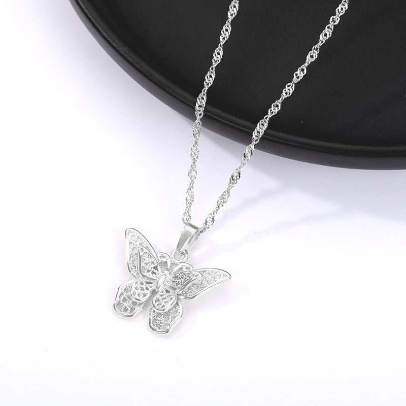 Butterfly Necklace for Women Stainless Steel Butterflies Pendant Necklace Gold Color Charms Choker Boho Aesthetic Jewelry